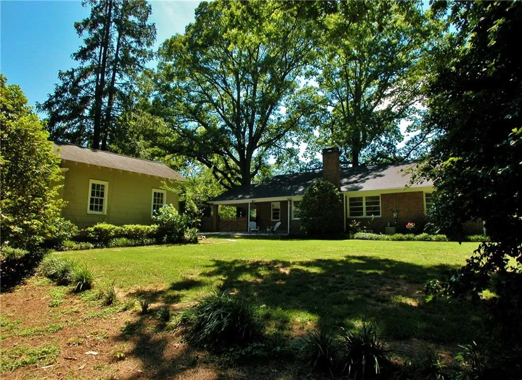 444 Hilderbrand Drive, Sandy Springs, Georgia 30328, 2 Bedrooms Bedrooms, ,1 BathroomBathrooms,Residential,Sold,444 Hilderbrand Drive,5820182