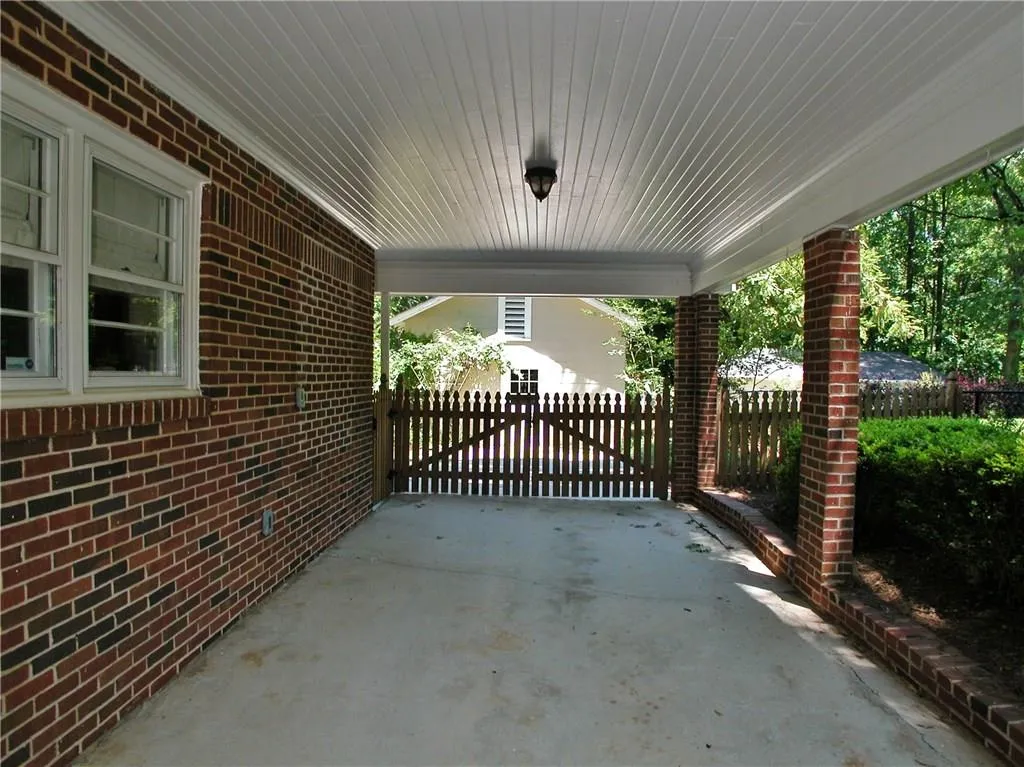 444 Hilderbrand Drive, Sandy Springs, Georgia 30328, 2 Bedrooms Bedrooms, ,1 BathroomBathrooms,Residential,Sold,444 Hilderbrand Drive,5820182