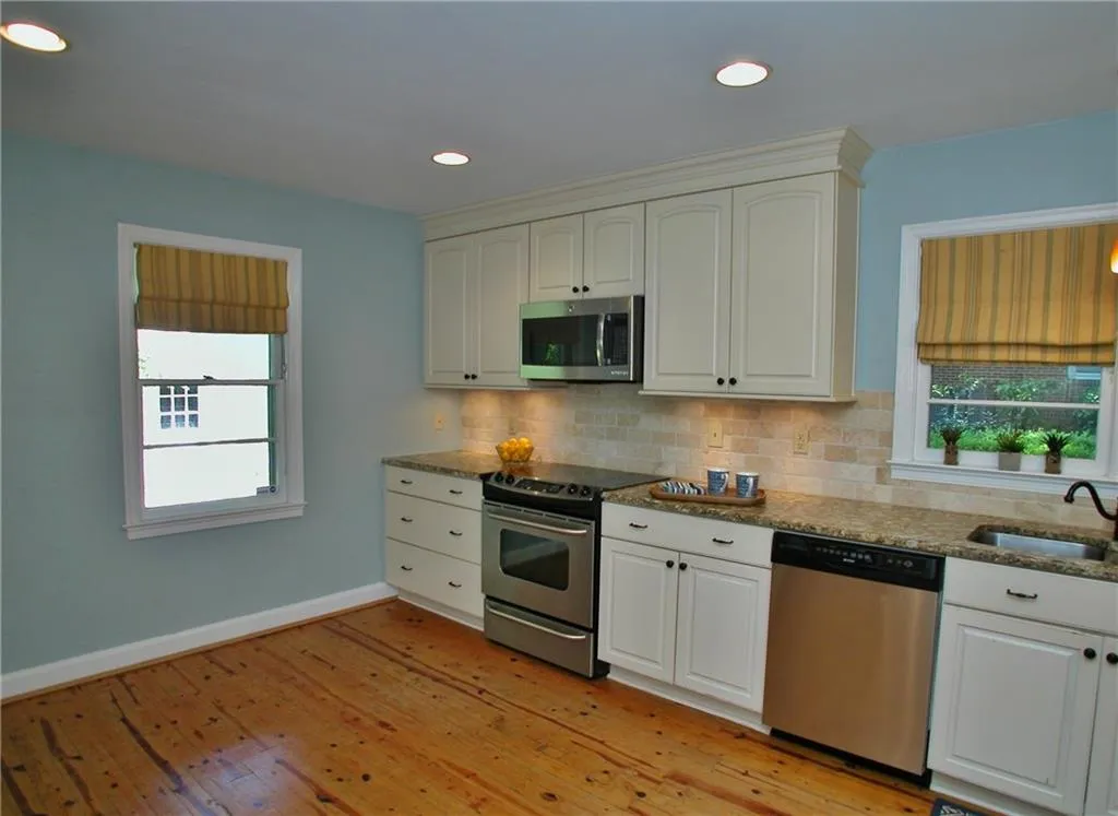 444 Hilderbrand Drive, Sandy Springs, Georgia 30328, 2 Bedrooms Bedrooms, ,1 BathroomBathrooms,Residential,Sold,444 Hilderbrand Drive,5820182