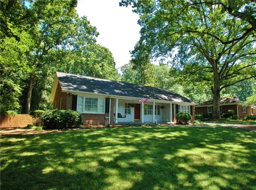 444 Hilderbrand Drive, Sandy Springs, Georgia 30328, 2 Bedrooms Bedrooms, ,1 BathroomBathrooms,Residential,Sold,444 Hilderbrand Drive,5820182