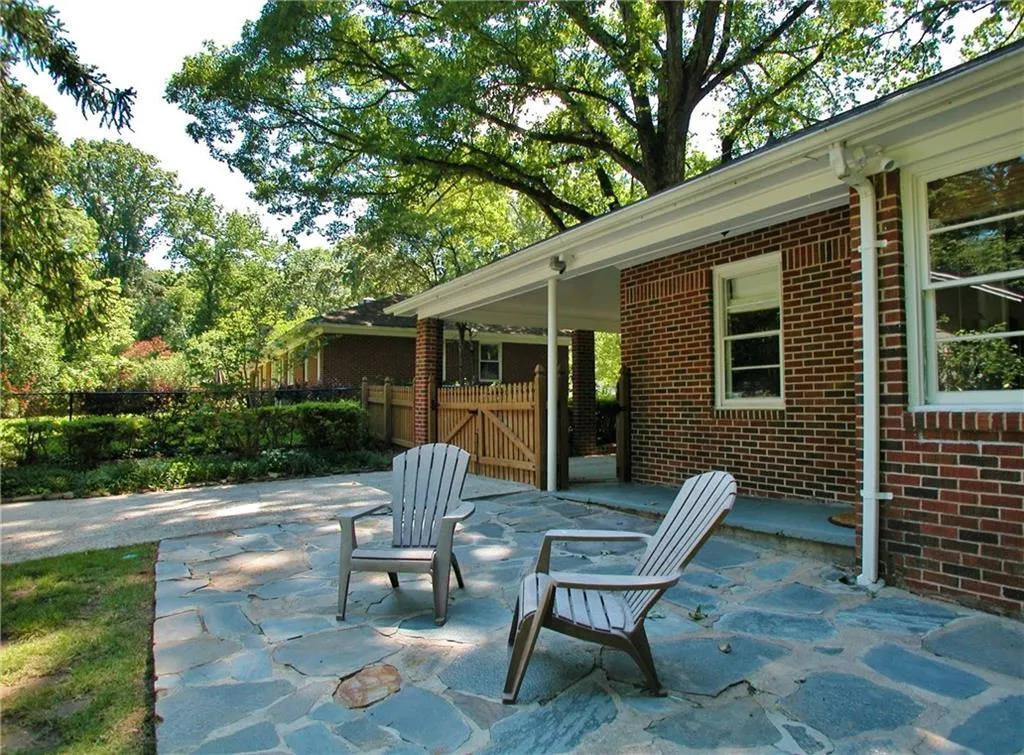 444 Hilderbrand Drive, Sandy Springs, Georgia 30328, 2 Bedrooms Bedrooms, ,1 BathroomBathrooms,Residential,Sold,444 Hilderbrand Drive,5820182