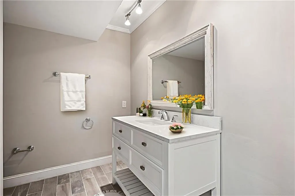Hall Bathroom - virtually staged photo. Hall Bathroom - virtually staged photo.