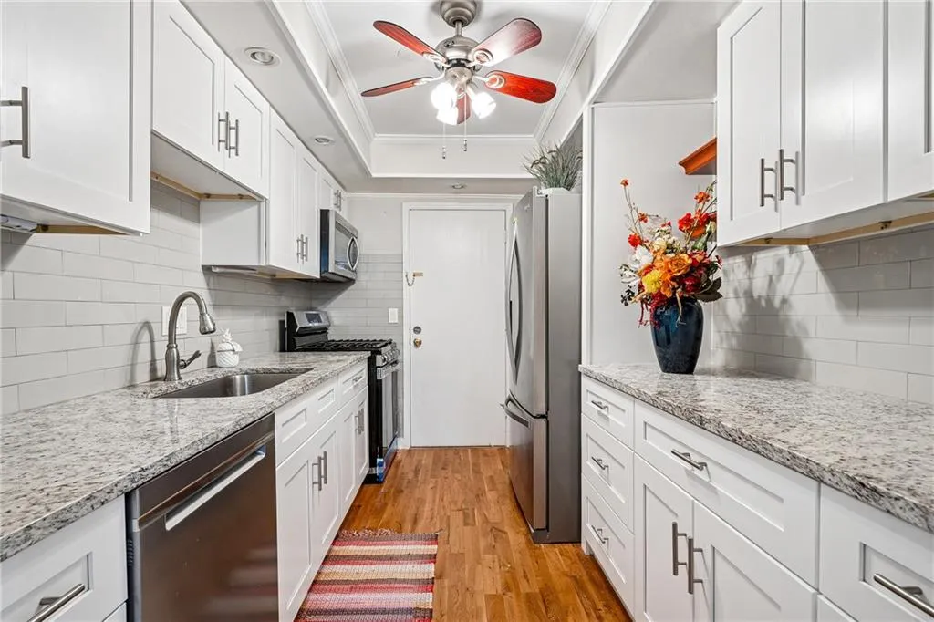 6851 Roswell Road Unit F32, Sandy Springs, Georgia 30328, 2 Bedrooms Bedrooms, ,2 BathroomsBathrooms,Residential,For Sale,6851 Roswell Road Unit F32,7647400 6851 Roswell Road Unit F32, Sandy Springs, Georgia 30328, 2 Bedrooms Bedrooms, ,2 BathroomsBathrooms,Residential,For Sale,6851 Roswell Road Unit F32,7647400