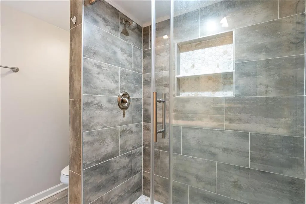 Master Bathroom. Master Bathroom.