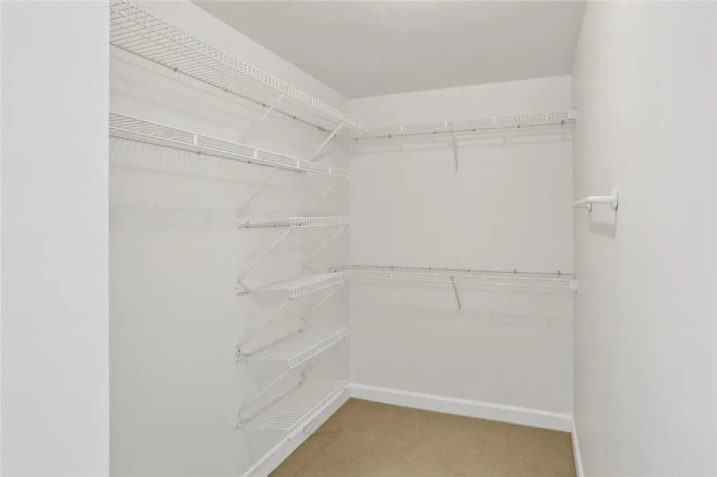 3475 Oak Valley Road Ne Unit 2060, Atlanta, Georgia 30326, 2 Bedrooms Bedrooms, ,2 BathroomsBathrooms,Residential,For Sale,3475 Oak Valley Road Ne Unit 2060,7574216