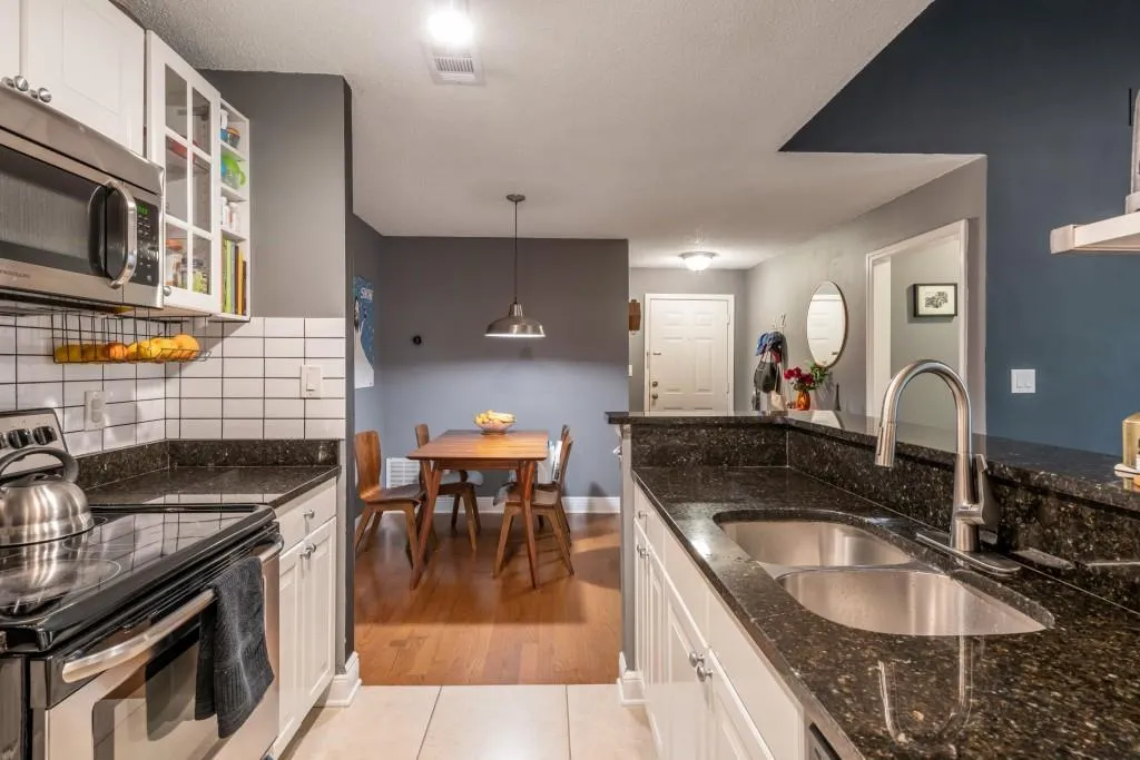 5304 Santa Fe Parkway, Sandy Springs, Georgia 30350, 2 Bedrooms Bedrooms, ,2 BathroomsBathrooms,Residential,Sold,5304 Santa Fe Parkway,6567246