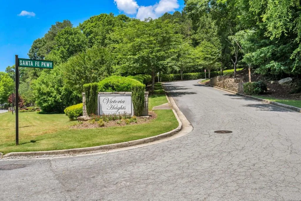 5304 Santa Fe Parkway, Sandy Springs, Georgia 30350, 2 Bedrooms Bedrooms, ,2 BathroomsBathrooms,Residential,Sold,5304 Santa Fe Parkway,6567246