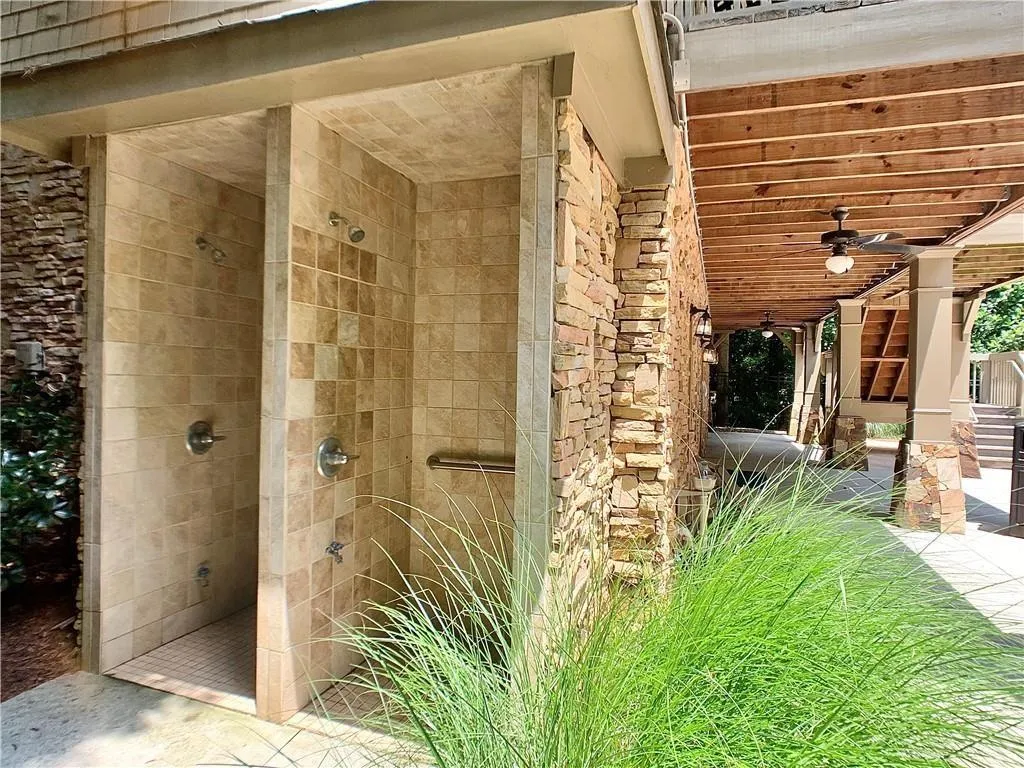 3150 Woodwalk Drive Se Unit 3102, Atlanta, Georgia 30339, 2 Bedrooms Bedrooms, ,2 BathroomsBathrooms,Residential,For Sale,3150 Woodwalk Drive Se Unit 3102,7630003