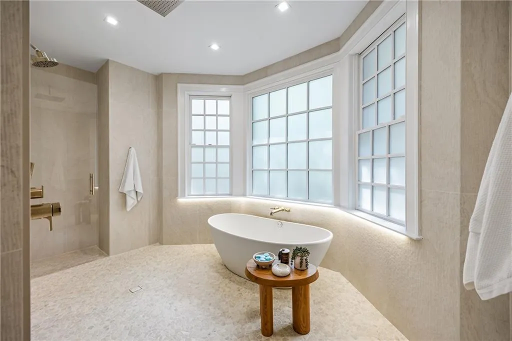 3750 Tuxedo Road Nw, Atlanta, Georgia 30305, 6 Bedrooms Bedrooms, 0 ,6 BathroomsBathrooms,Residential,For Sale,3750 Tuxedo Road Nw,7825237