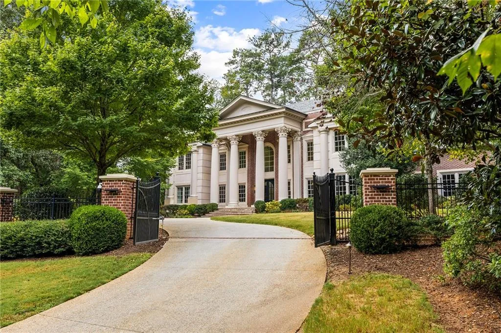 3750 Tuxedo Road Nw, Atlanta, Georgia 30305, 6 Bedrooms Bedrooms, 0 ,6 BathroomsBathrooms,Residential,For Sale,3750 Tuxedo Road Nw,7825237
