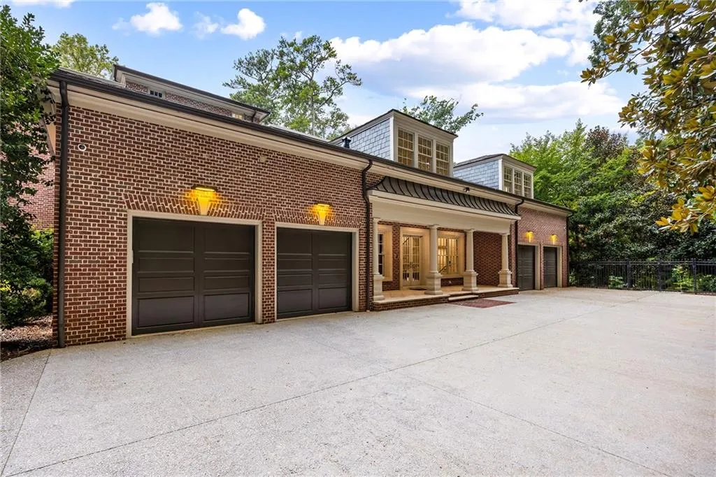 3750 Tuxedo Road Nw, Atlanta, Georgia 30305, 6 Bedrooms Bedrooms, 0 ,6 BathroomsBathrooms,Residential,For Sale,3750 Tuxedo Road Nw,7825237