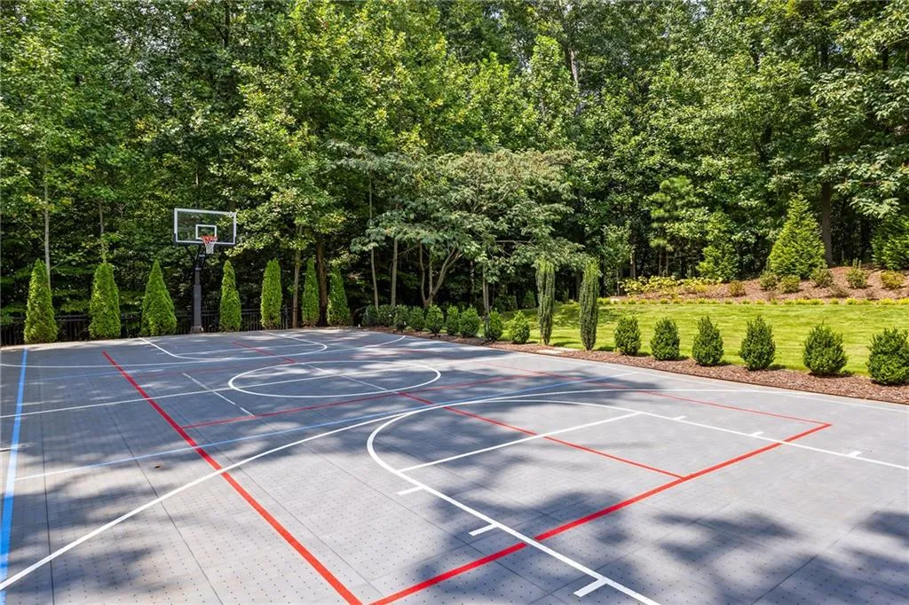 3750 Tuxedo Road Nw, Atlanta, Georgia 30305, 6 Bedrooms Bedrooms, 0 ,6 BathroomsBathrooms,Residential,For Sale,3750 Tuxedo Road Nw,7825237