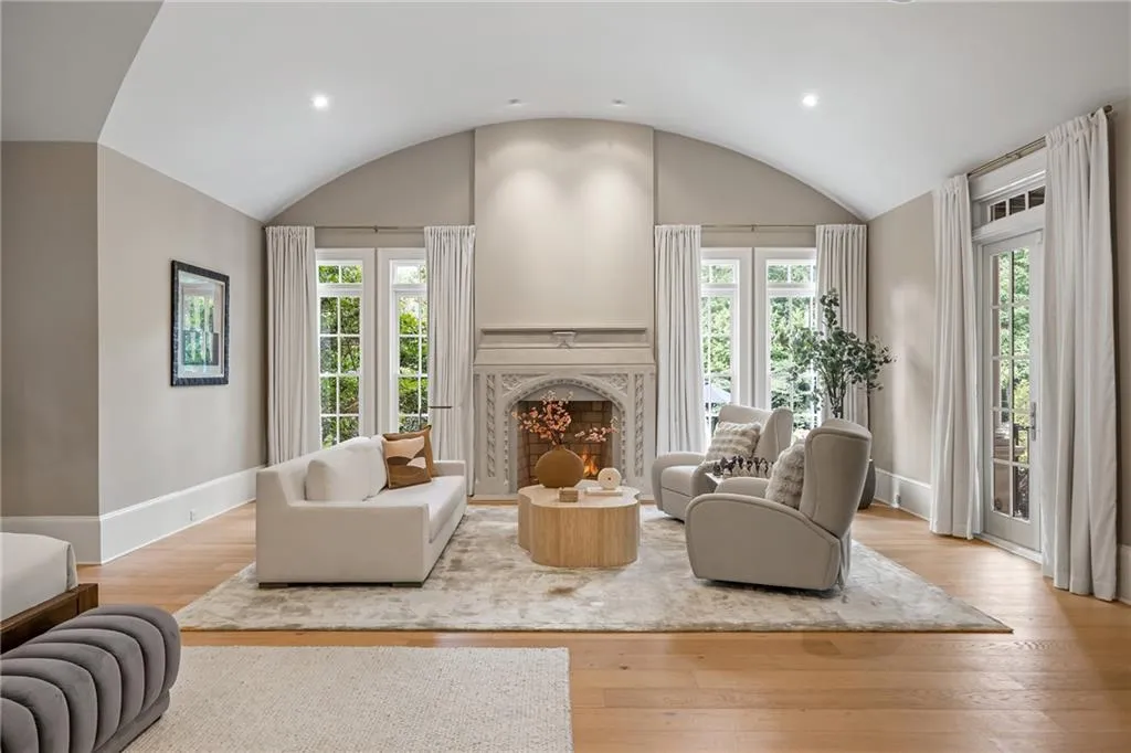 3750 Tuxedo Road Nw, Atlanta, Georgia 30305, 6 Bedrooms Bedrooms, 0 ,6 BathroomsBathrooms,Residential,For Sale,3750 Tuxedo Road Nw,7825237