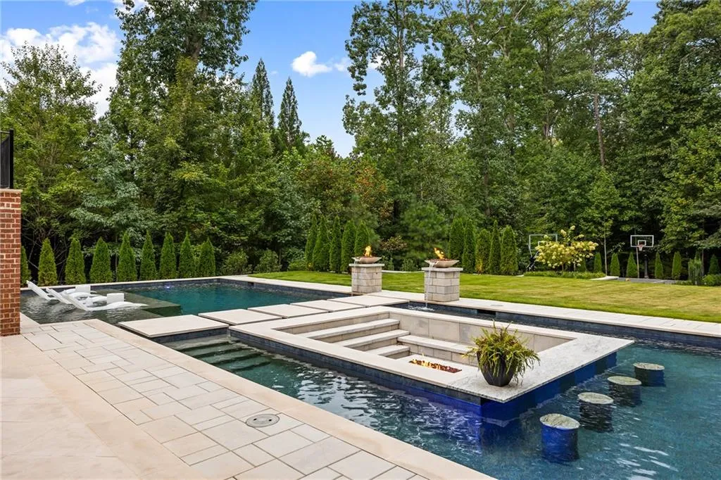 3750 Tuxedo Road Nw, Atlanta, Georgia 30305, 6 Bedrooms Bedrooms, 0 ,6 BathroomsBathrooms,Residential,For Sale,3750 Tuxedo Road Nw,7825237