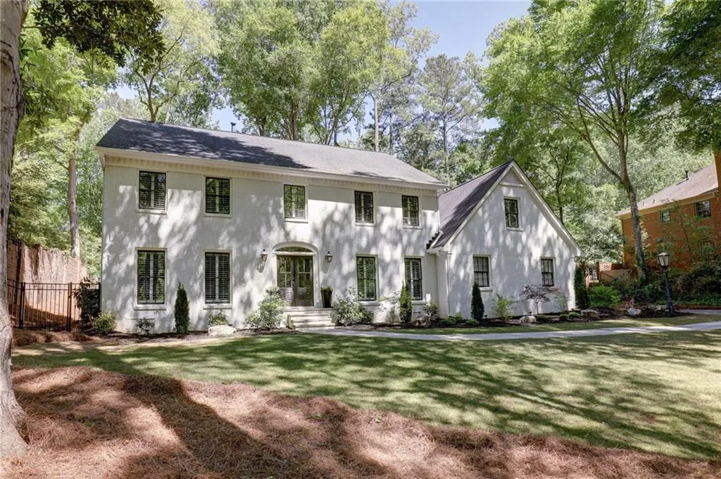 6440 River Chase Circle, Sandy Springs, Georgia 30328, 5 Bedrooms Bedrooms, ,3 BathroomsBathrooms,Residential,Sold,6440 River Chase Circle,6716084