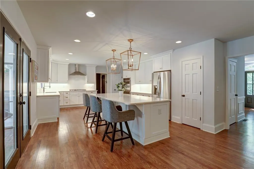 6440 River Chase Circle, Sandy Springs, Georgia 30328, 5 Bedrooms Bedrooms, ,3 BathroomsBathrooms,Residential,Sold,6440 River Chase Circle,6716084