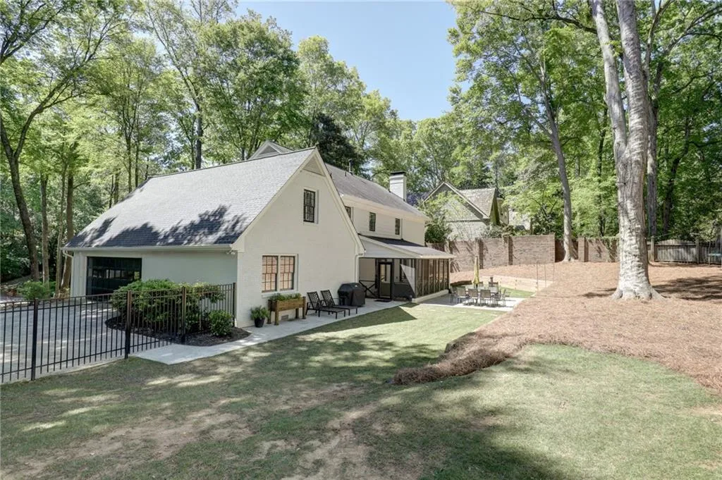 6440 River Chase Circle, Sandy Springs, Georgia 30328, 5 Bedrooms Bedrooms, ,3 BathroomsBathrooms,Residential,Sold,6440 River Chase Circle,6716084