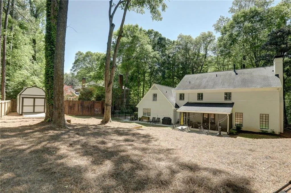 6440 River Chase Circle, Sandy Springs, Georgia 30328, 5 Bedrooms Bedrooms, ,3 BathroomsBathrooms,Residential,Sold,6440 River Chase Circle,6716084