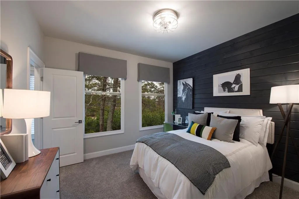 4265 Deming Circle, Atlanta, Georgia 30342, 2 Bedrooms Bedrooms, ,2 BathroomsBathrooms,Residential,Sold,4265 Deming Circle,5944114