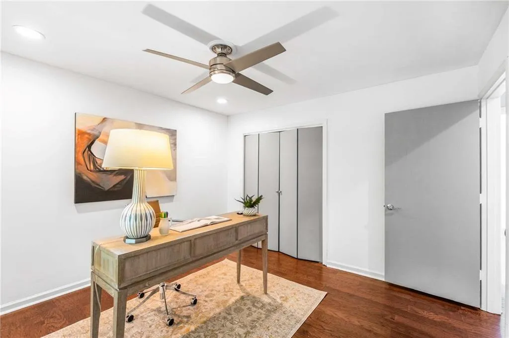 136 Peachtree Memorial Drive Nw Unit Nc8, Atlanta, Georgia 30309, 2 Bedrooms Bedrooms, ,1 BathroomBathrooms,Residential,For Sale,136 Peachtree Memorial Drive Nw Unit Nc8,7636765