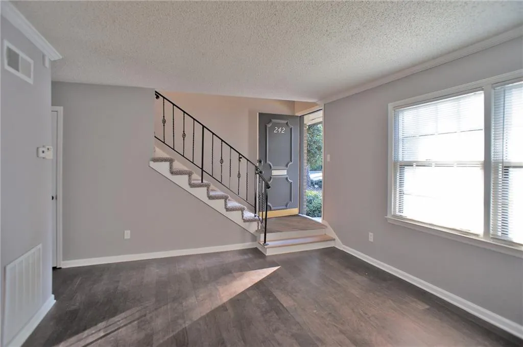 242 Triumph Drive Nw, Atlanta, Georgia 30327, 2 Bedrooms Bedrooms, ,2 BathroomsBathrooms,Residential,Sold,242 Triumph Drive Nw,6086845