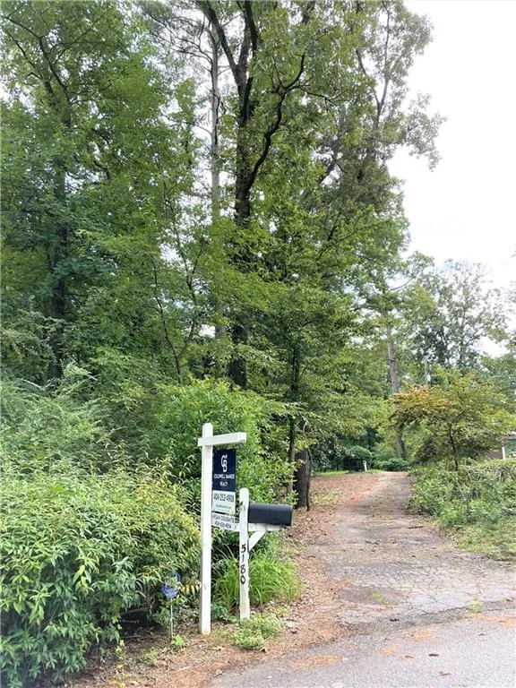 5180 Riverview Road, Sandy Springs, Georgia 30327, 4 Bedrooms Bedrooms, ,3 BathroomsBathrooms,Residential,Sold,5180 Riverview Road,7131296