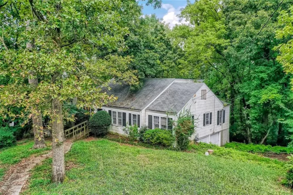 5180 Riverview Road, Sandy Springs, Georgia 30327, 4 Bedrooms Bedrooms, ,3 BathroomsBathrooms,Residential,Sold,5180 Riverview Road,7131296