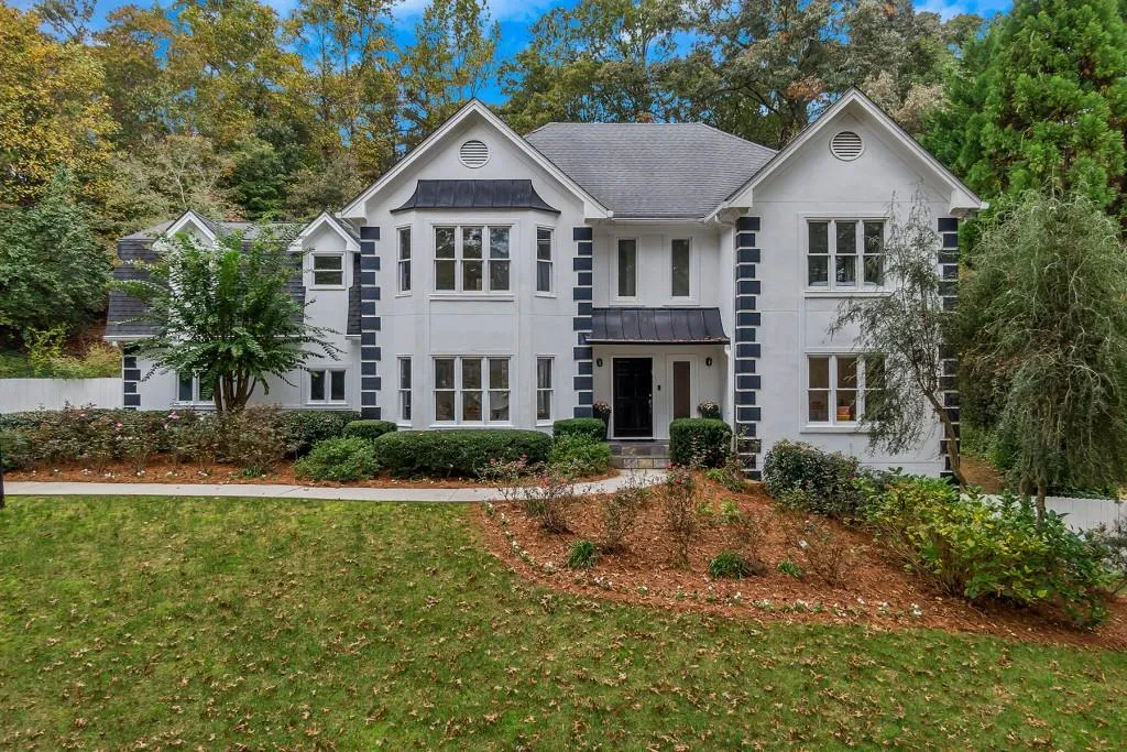 100 Battle Ridge Drive, Sandy Springs, Georgia 30342, 4 Bedrooms Bedrooms, ,3 BathroomsBathrooms,Residential,Sold,100 Battle Ridge Drive,6803538