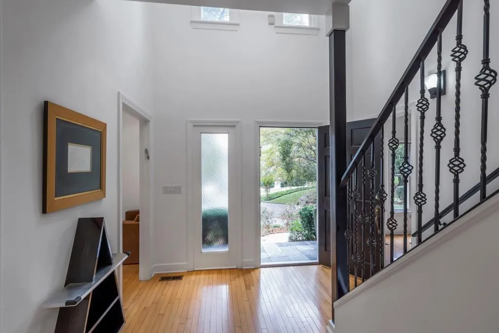 100 Battle Ridge Drive, Sandy Springs, Georgia 30342, 4 Bedrooms Bedrooms, ,3 BathroomsBathrooms,Residential,Sold,100 Battle Ridge Drive,6803538