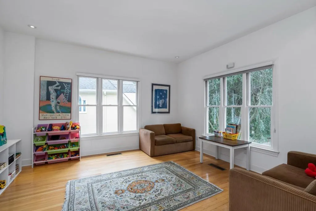 100 Battle Ridge Drive, Sandy Springs, Georgia 30342, 4 Bedrooms Bedrooms, ,3 BathroomsBathrooms,Residential,Sold,100 Battle Ridge Drive,6803538