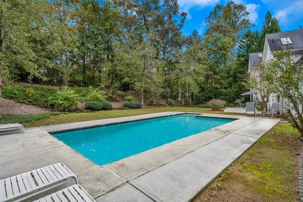 100 Battle Ridge Drive, Sandy Springs, Georgia 30342, 4 Bedrooms Bedrooms, ,3 BathroomsBathrooms,Residential,Sold,100 Battle Ridge Drive,6803538