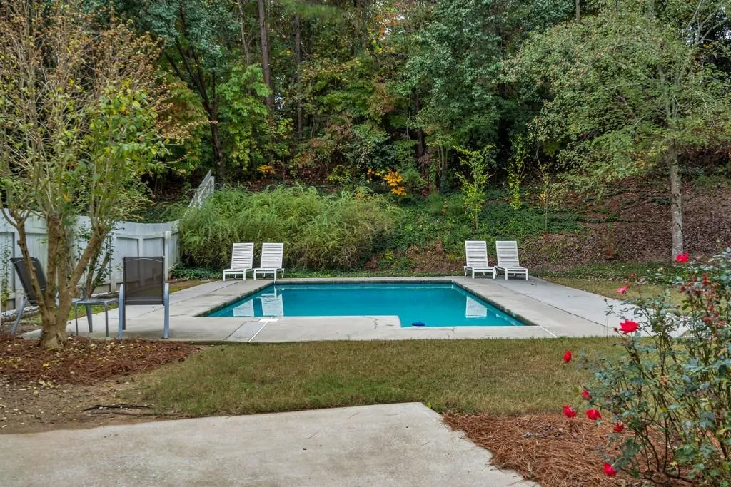 100 Battle Ridge Drive, Sandy Springs, Georgia 30342, 4 Bedrooms Bedrooms, ,3 BathroomsBathrooms,Residential,Sold,100 Battle Ridge Drive,6803538