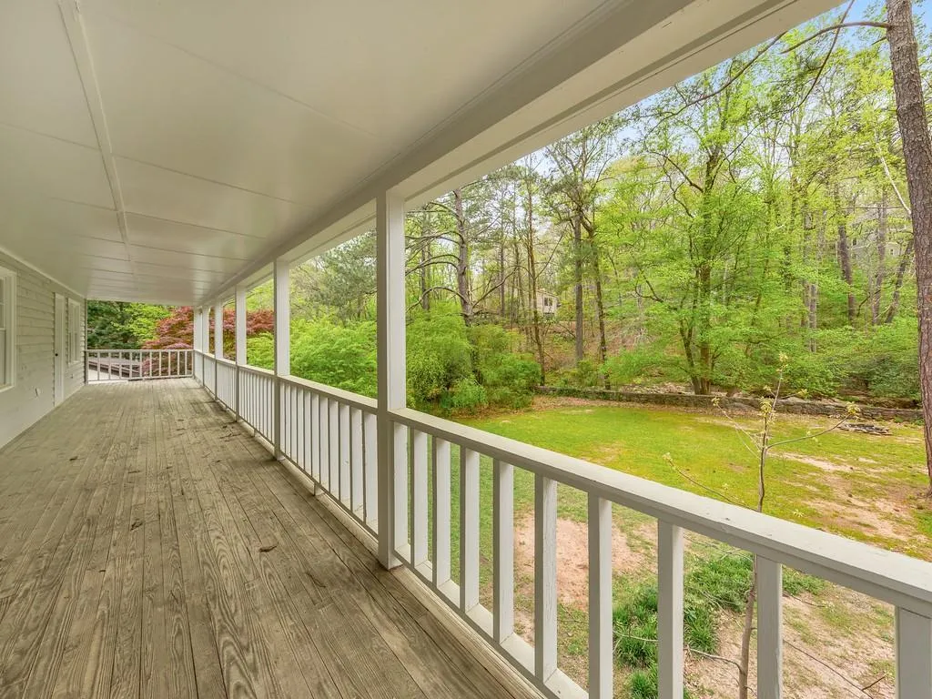 115 N Mill Road, Sandy Springs, Georgia 30328, 4 Bedrooms Bedrooms, ,3 BathroomsBathrooms,Residential,Sold,115 N Mill Road,6708499