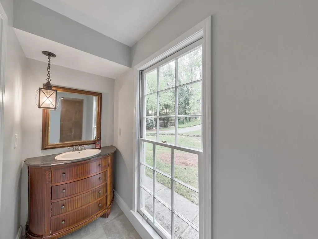 115 N Mill Road, Sandy Springs, Georgia 30328, 4 Bedrooms Bedrooms, ,3 BathroomsBathrooms,Residential,Sold,115 N Mill Road,6708499