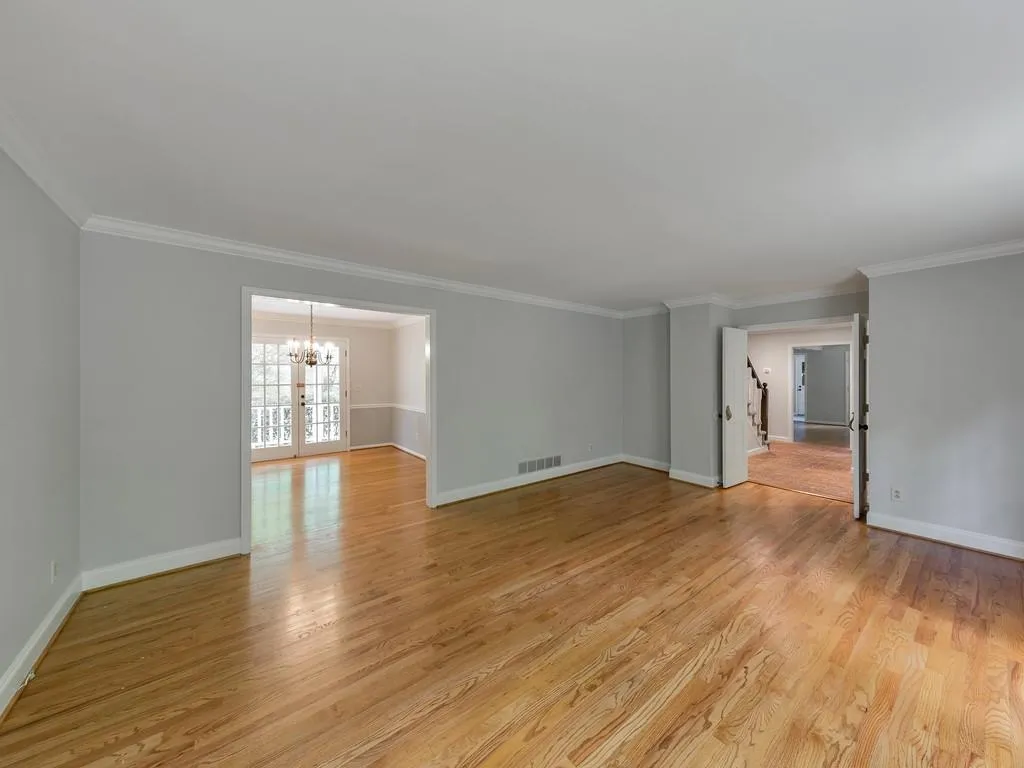 115 N Mill Road, Sandy Springs, Georgia 30328, 4 Bedrooms Bedrooms, ,3 BathroomsBathrooms,Residential,Sold,115 N Mill Road,6708499