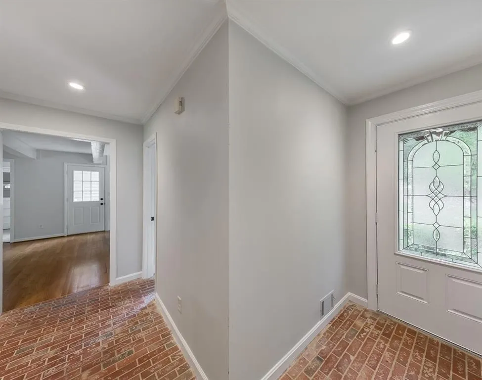 115 N Mill Road, Sandy Springs, Georgia 30328, 4 Bedrooms Bedrooms, ,3 BathroomsBathrooms,Residential,Sold,115 N Mill Road,6708499