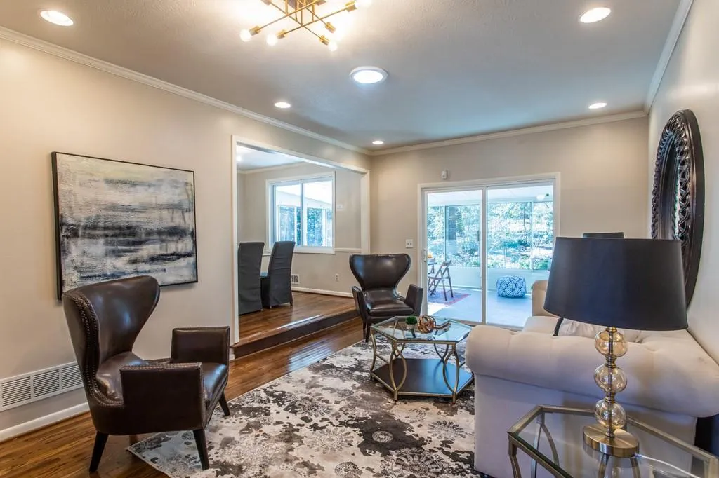 250 N Springs Court, Sandy Springs, Georgia 30328, 4 Bedrooms Bedrooms, ,2 BathroomsBathrooms,Residential,Sold,250 N Springs Court,6851570