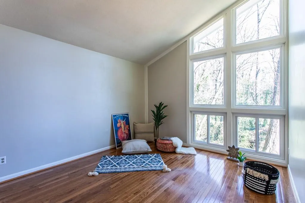 250 N Springs Court, Sandy Springs, Georgia 30328, 4 Bedrooms Bedrooms, ,2 BathroomsBathrooms,Residential,Sold,250 N Springs Court,6851570