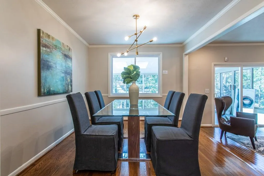 250 N Springs Court, Sandy Springs, Georgia 30328, 4 Bedrooms Bedrooms, ,2 BathroomsBathrooms,Residential,Sold,250 N Springs Court,6851570