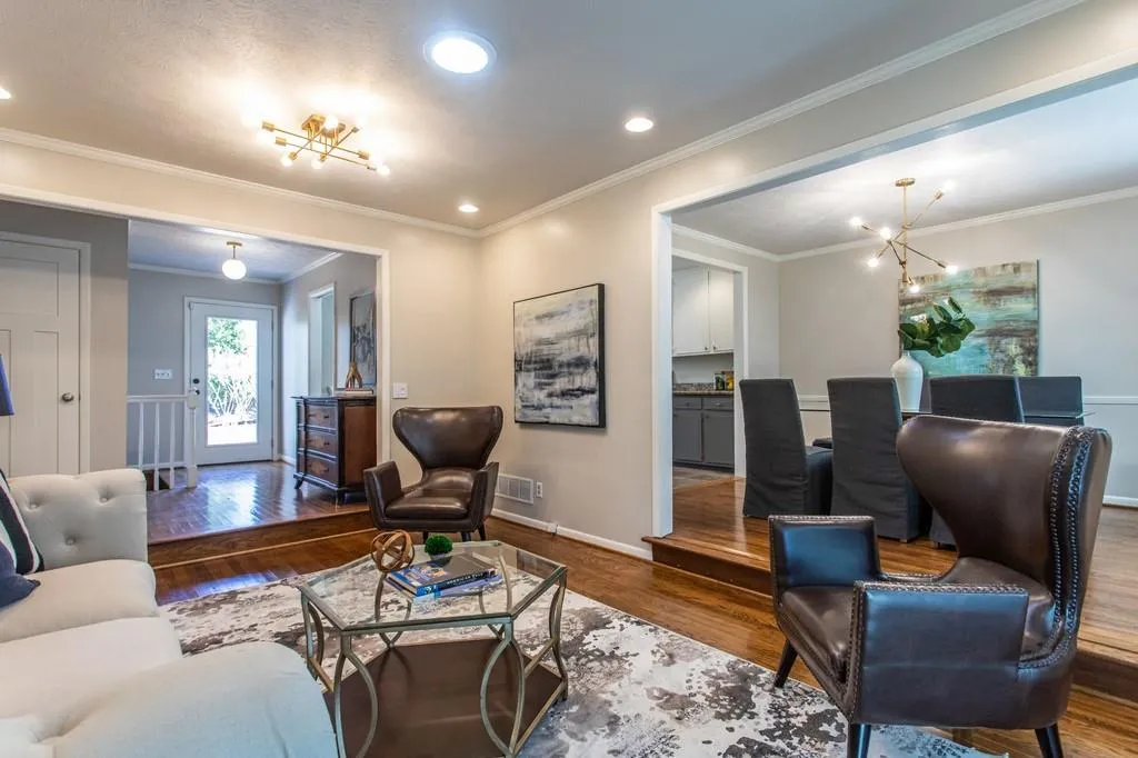 250 N Springs Court, Sandy Springs, Georgia 30328, 4 Bedrooms Bedrooms, ,2 BathroomsBathrooms,Residential,Sold,250 N Springs Court,6851570