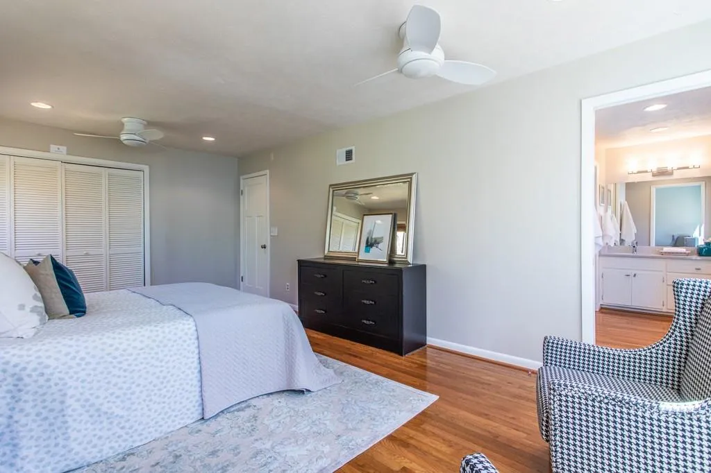 250 N Springs Court, Sandy Springs, Georgia 30328, 4 Bedrooms Bedrooms, ,2 BathroomsBathrooms,Residential,Sold,250 N Springs Court,6851570