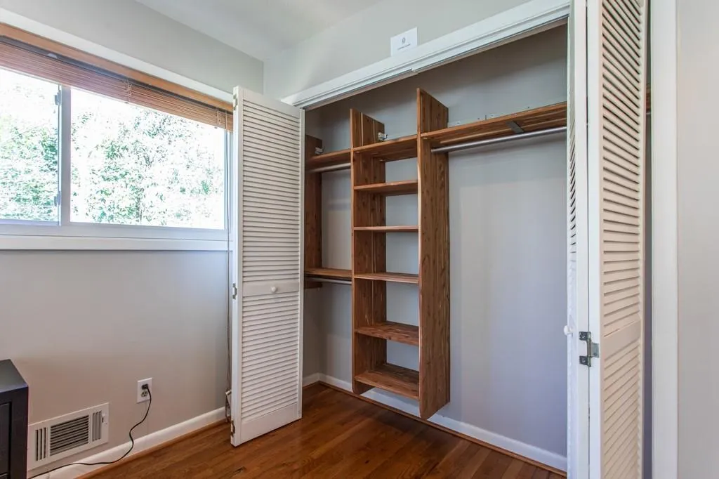 250 N Springs Court, Sandy Springs, Georgia 30328, 4 Bedrooms Bedrooms, ,2 BathroomsBathrooms,Residential,Sold,250 N Springs Court,6851570