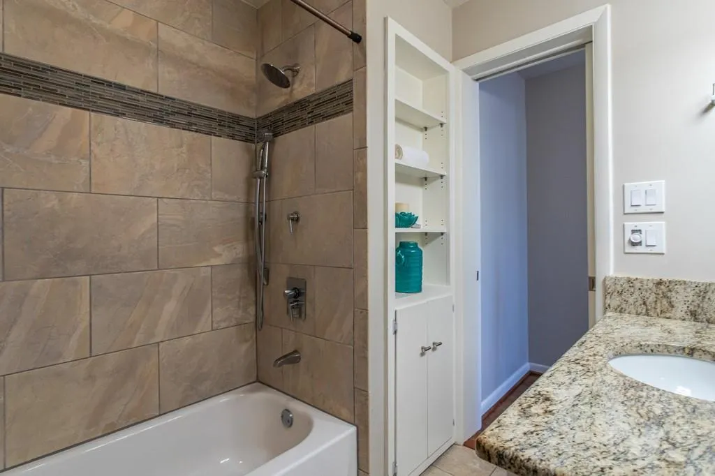 250 N Springs Court, Sandy Springs, Georgia 30328, 4 Bedrooms Bedrooms, ,2 BathroomsBathrooms,Residential,Sold,250 N Springs Court,6851570