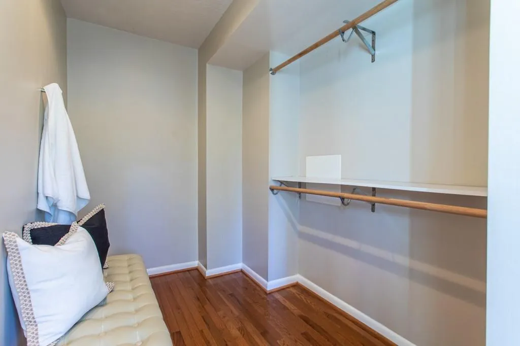 250 N Springs Court, Sandy Springs, Georgia 30328, 4 Bedrooms Bedrooms, ,2 BathroomsBathrooms,Residential,Sold,250 N Springs Court,6851570