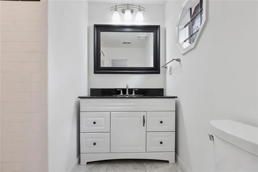 12 Honour Avenue Nw Unit 14+, Atlanta, Georgia 30305, 3 Bedrooms Bedrooms, ,2 BathroomsBathrooms,Residential,Sold,12 Honour Avenue Nw Unit 14+,6959370