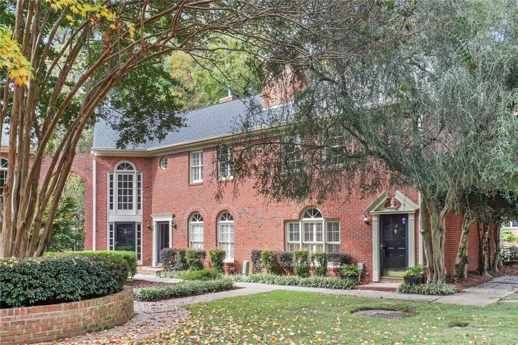 12 Honour Avenue Nw Unit 14+, Atlanta, Georgia 30305, 3 Bedrooms Bedrooms, ,2 BathroomsBathrooms,Residential,Sold,12 Honour Avenue Nw Unit 14+,6959370