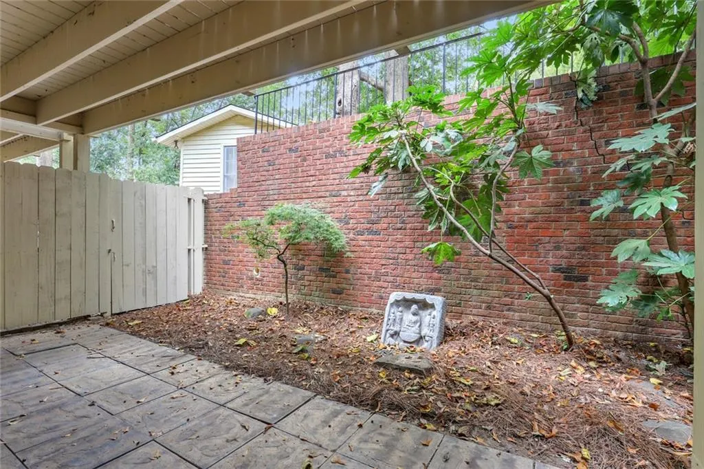 12 Honour Avenue Nw Unit 14+, Atlanta, Georgia 30305, 3 Bedrooms Bedrooms, ,2 BathroomsBathrooms,Residential,Sold,12 Honour Avenue Nw Unit 14+,6959370