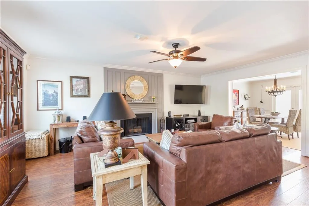 1 James River Place Ne, Atlanta, Georgia 30342, 3 Bedrooms Bedrooms, ,2 BathroomsBathrooms,Residential,Sold,1 James River Place Ne,5915524
