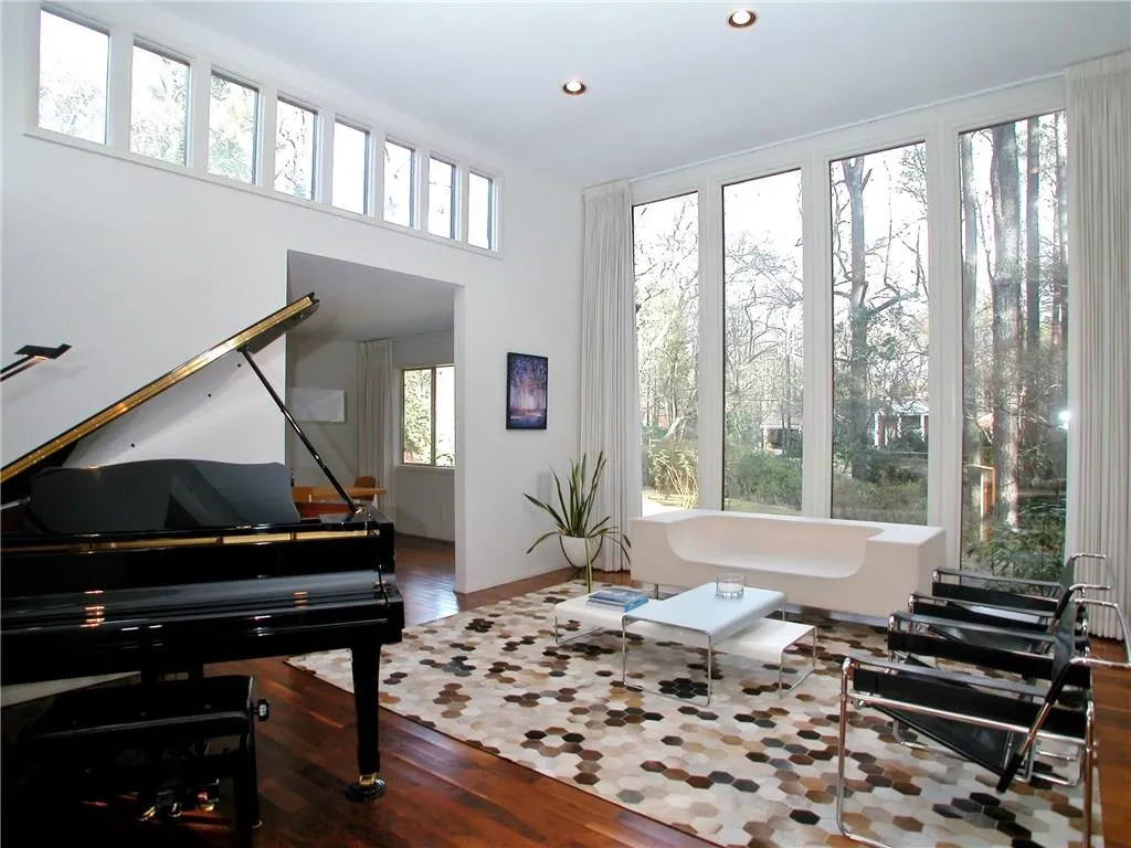 5550 Lake Forrest Drive Ne, Sandy Springs, Georgia 30342, 5 Bedrooms Bedrooms, ,3 BathroomsBathrooms,Residential,Sold,5550 Lake Forrest Drive Ne,5633500