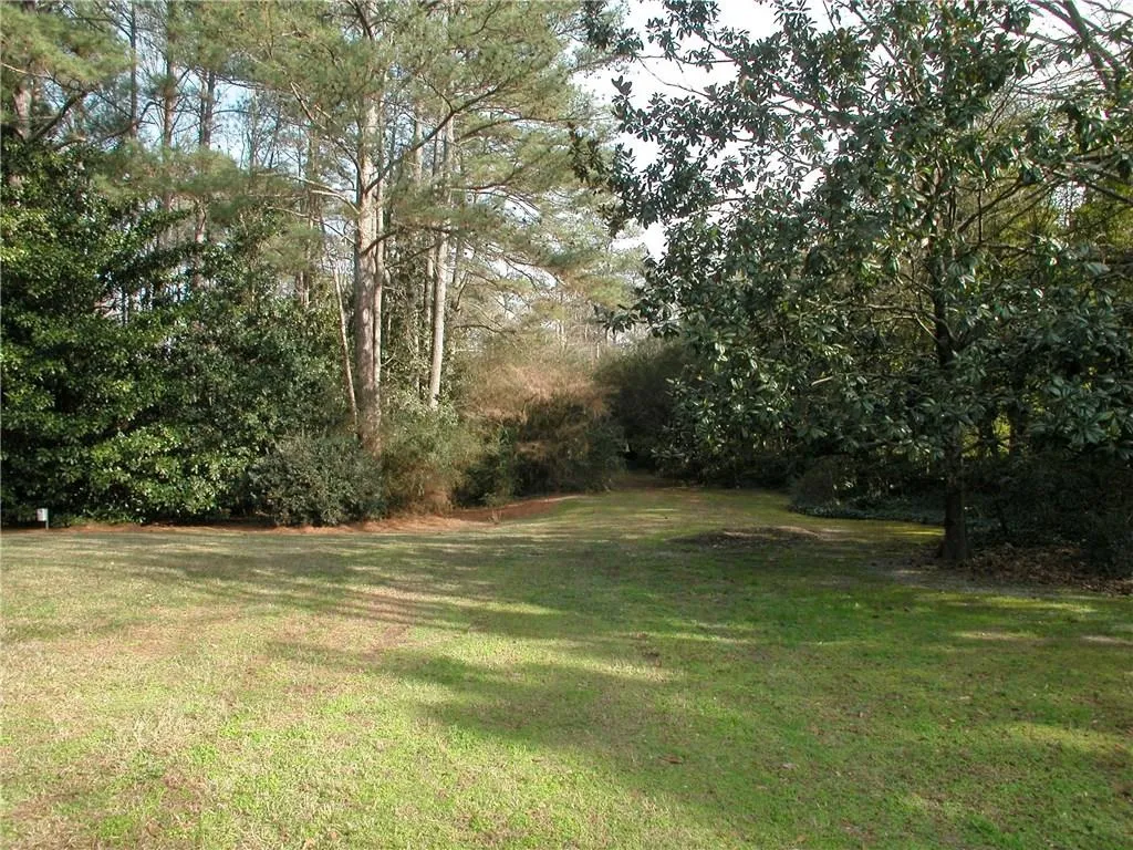 5550 Lake Forrest Drive Ne, Sandy Springs, Georgia 30342, 5 Bedrooms Bedrooms, ,3 BathroomsBathrooms,Residential,Sold,5550 Lake Forrest Drive Ne,5633500